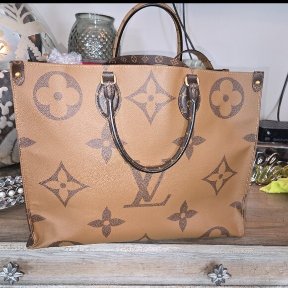 Louis Vuitton Handbags - Authentic Preloved LV On the Go Reverse Mono Giant GM Tote